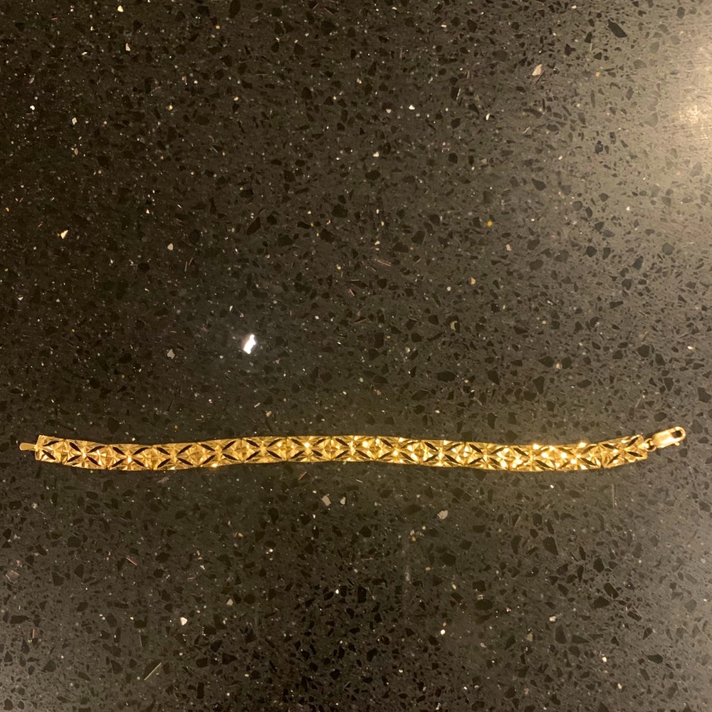 ✨ Beautiful 10k Gold Bracelet ✨